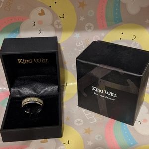 Tungstun Carbide ring - carbon fiber inlaid